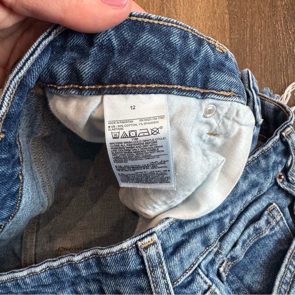 Old Navy Blue Jean Shorts - Picture 4 of 5